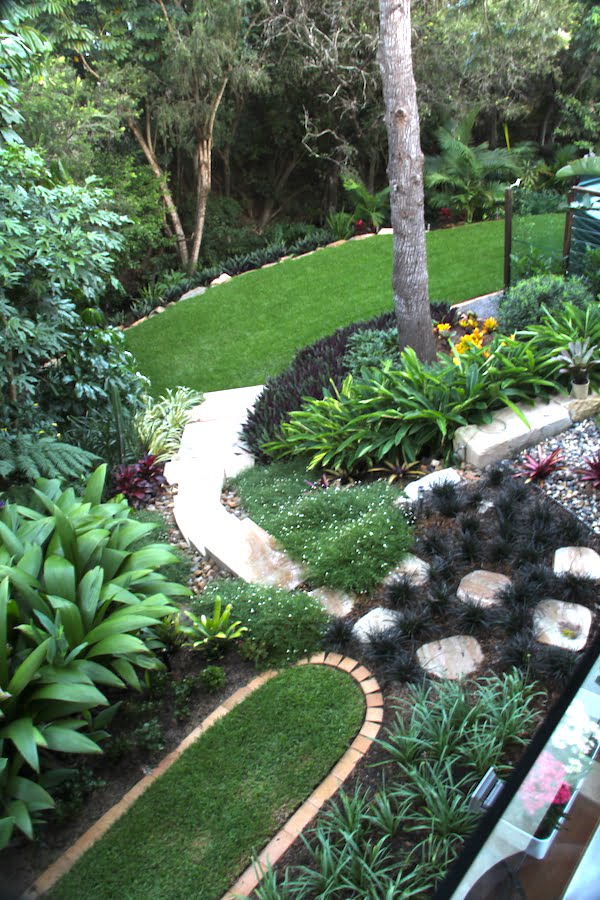 View of the garden from upper deck Design by Define Landscape Architecture