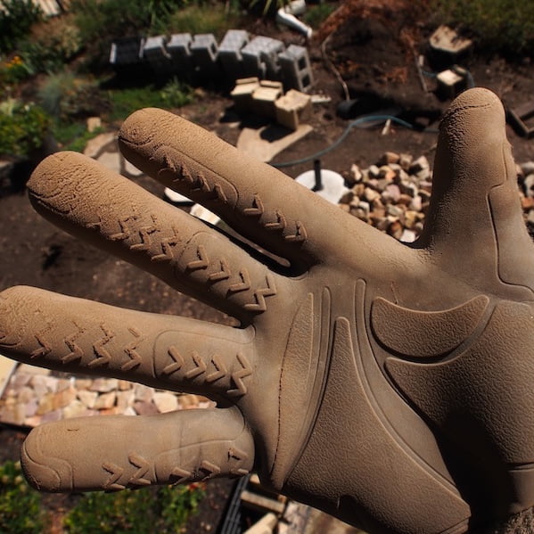 Best gloves for rock and concrete work - GardenDrum