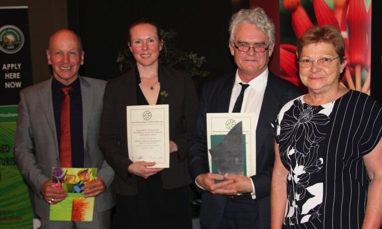 AIH Secretary's Award for Horticultural Literature 2015: Elke Haege and Simon Leake