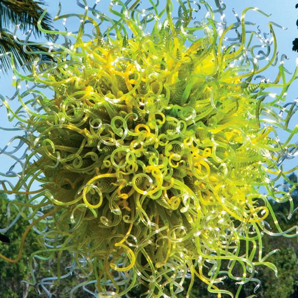 Chihuly's Sol del Citron in daylight.